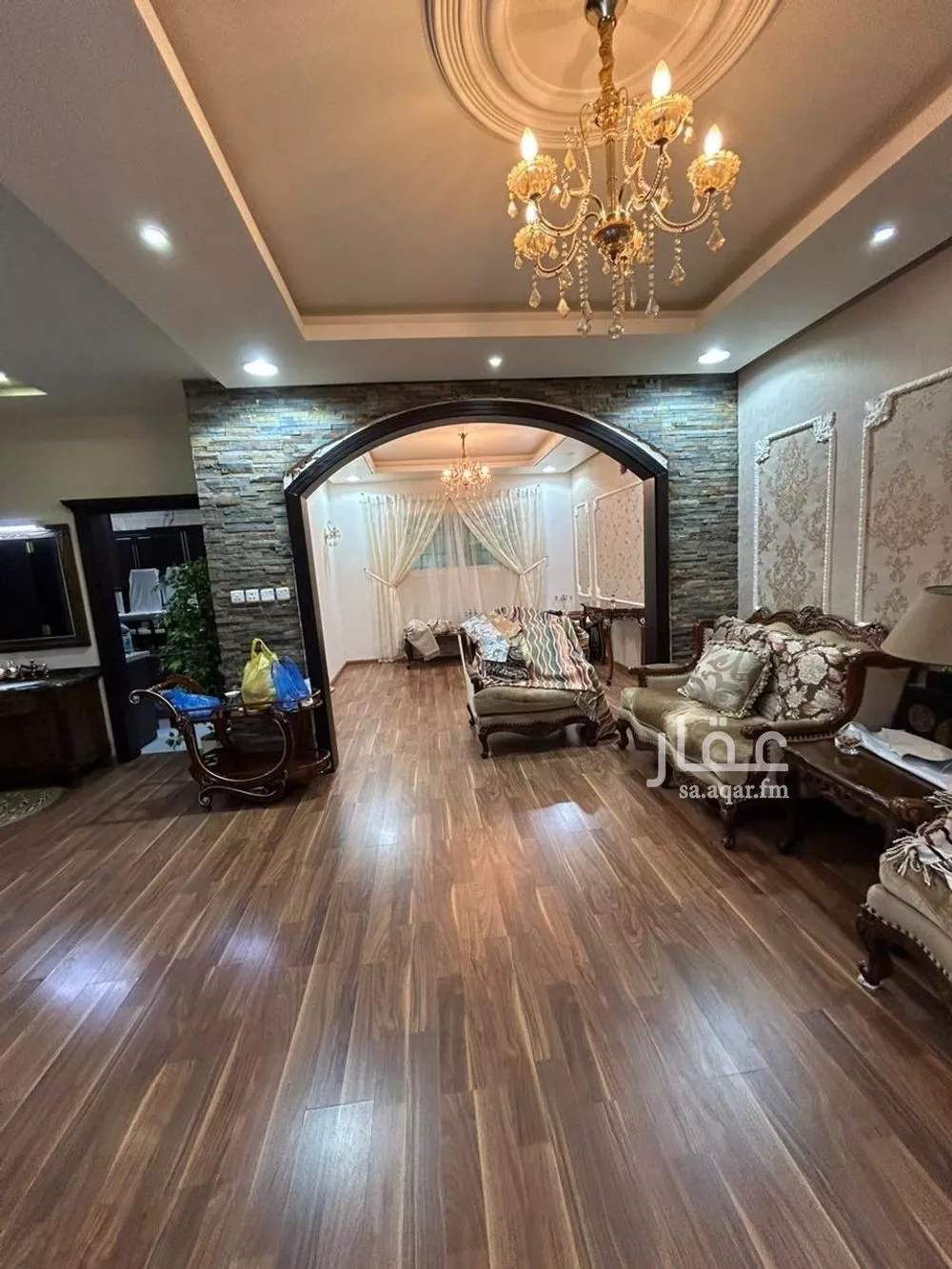 6 bedroom villa in Dhahrat Laban 7