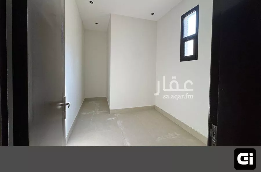 فيلا 4 غرف في العارض 11
