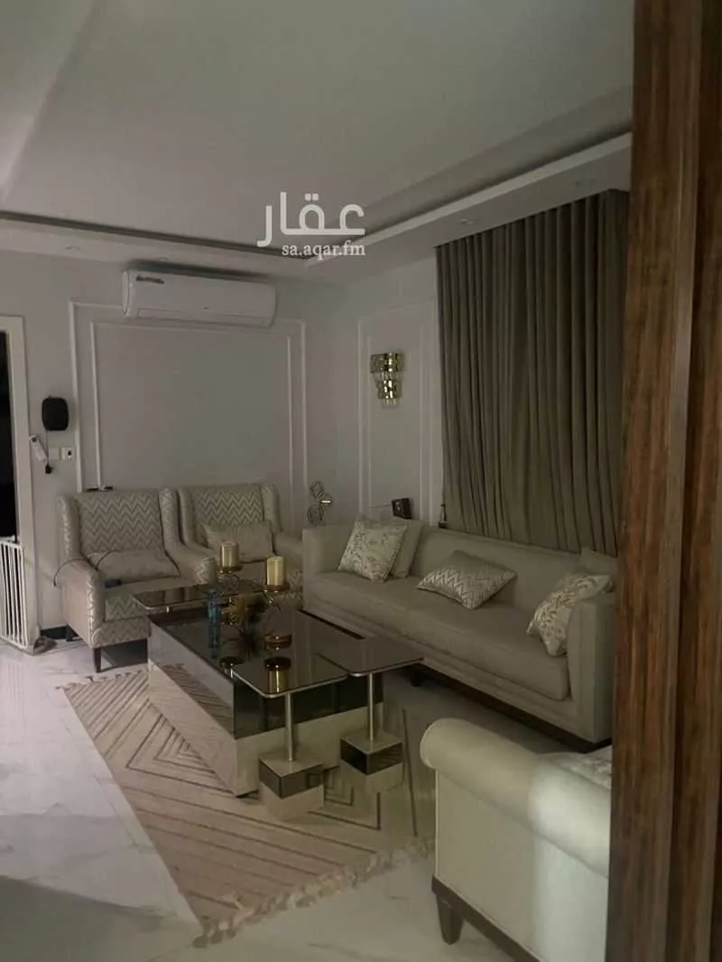 5 bedroom villa in Al Hazm 8
