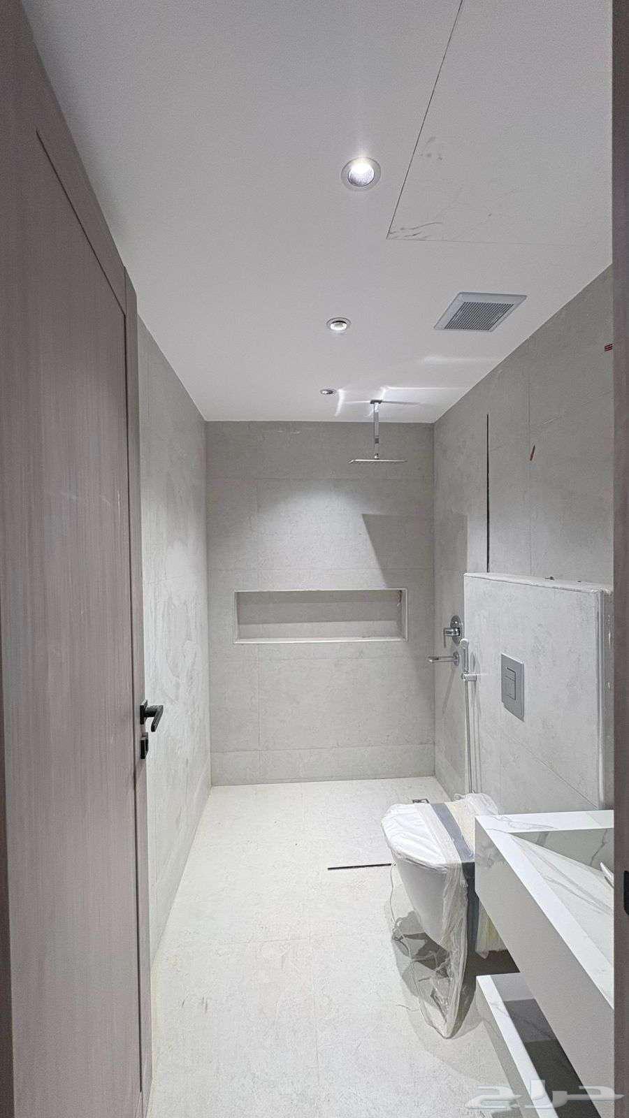 3 bedroom apartment in Al Jamawat, Madinah 6