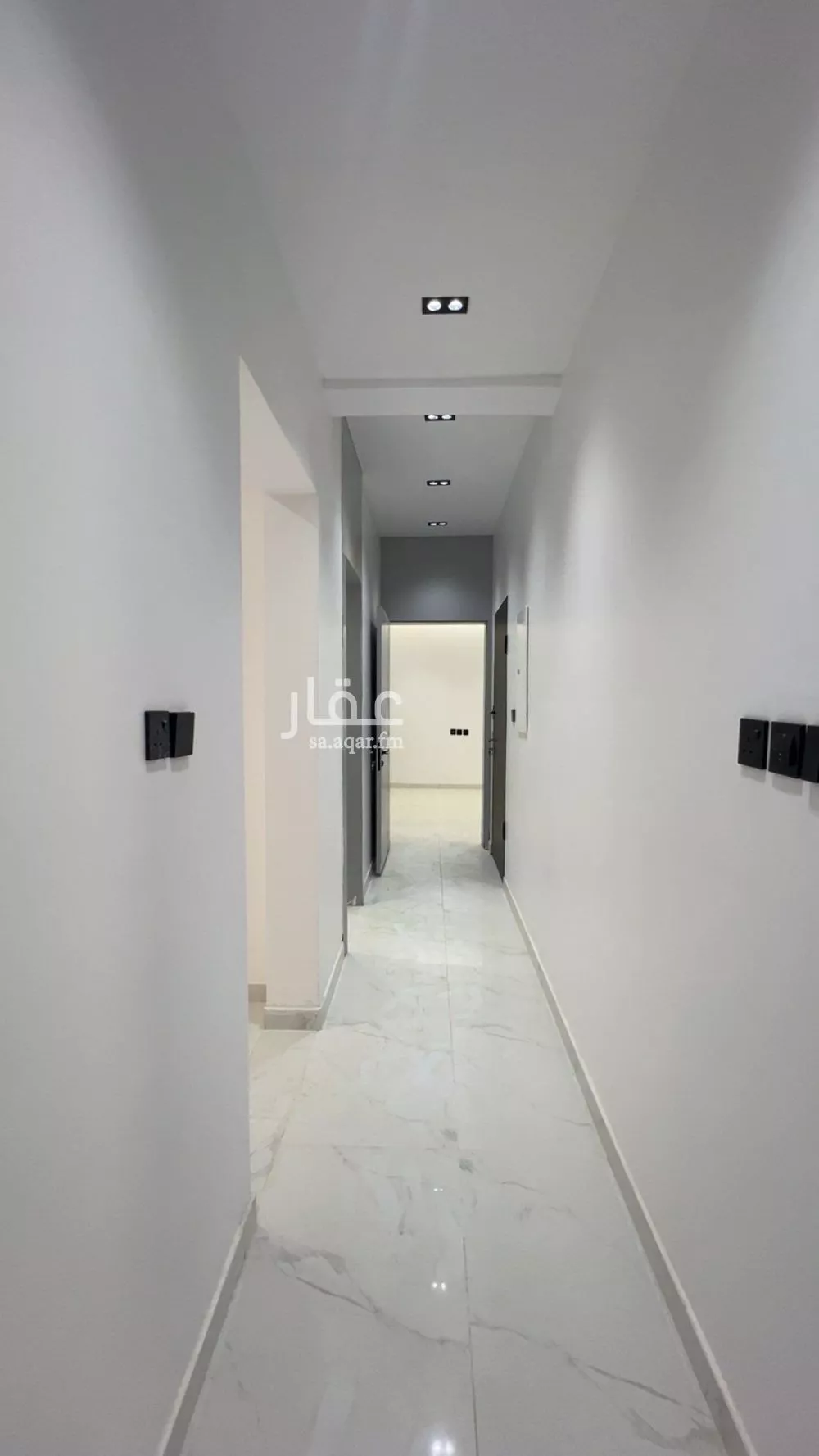 فيلا 5 غرف في الجنادرية 3