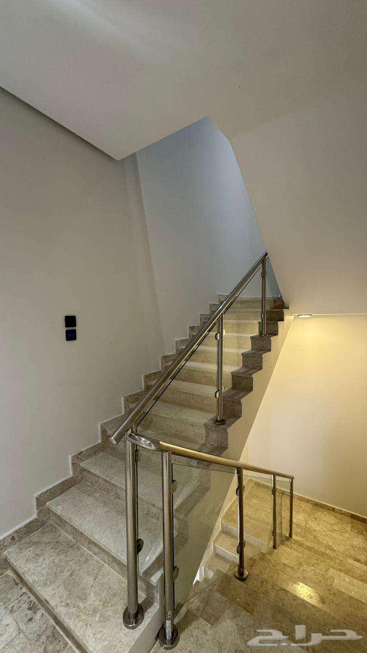 5 bedroom apartment in Dahiat King Fahd 2