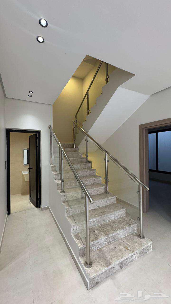 5 bedroom apartment in Dahiat King Fahd 11