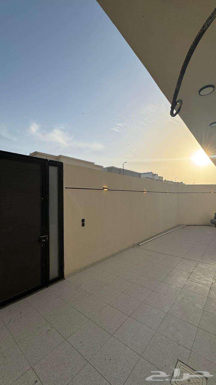 5 bedroom apartment in Dahiat King Fahd 12