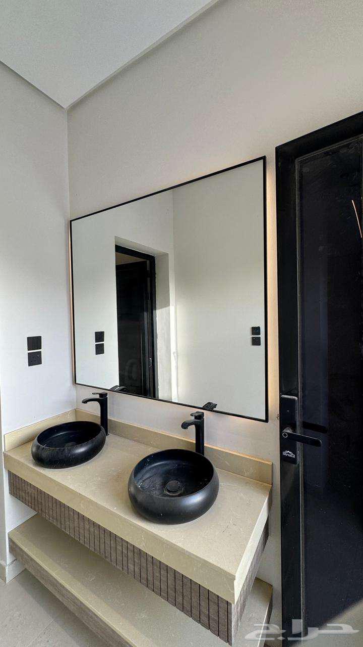 5 bedroom apartment in Dahiat King Fahd 7