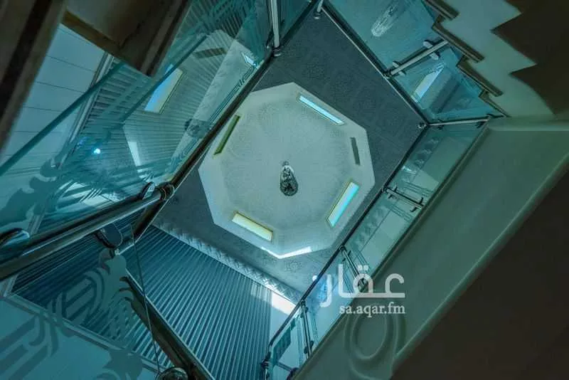 8 bedroom villa in Al Yarmouk 13