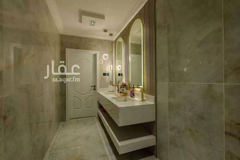 8 bedroom villa in Al Yarmouk 14