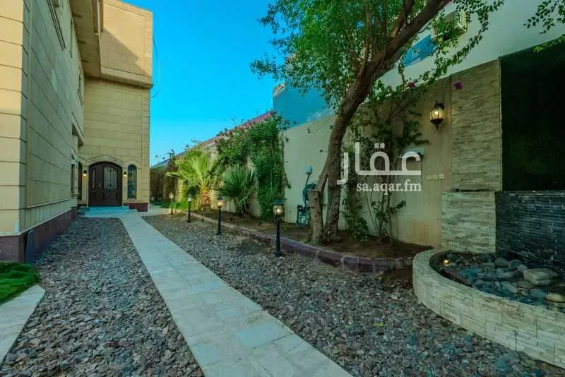 8 bedroom villa in Al Yarmouk 4