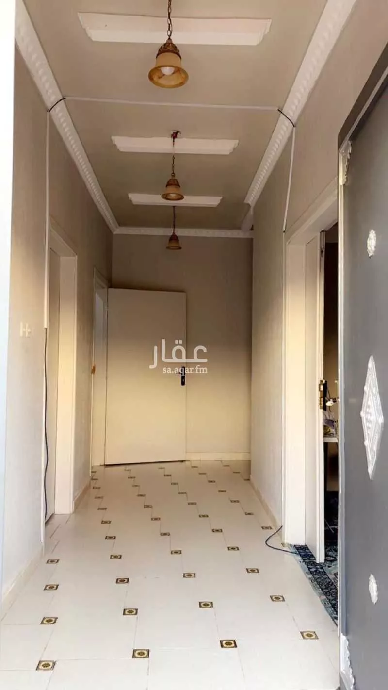 فيلا 5 غرف في النظيم 7