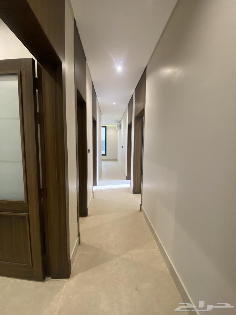 3 bedroom apartment in Al Hamra 7
