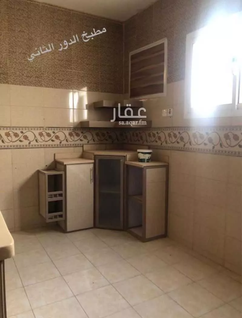 فيلا 7 غرف في النظيم 12
