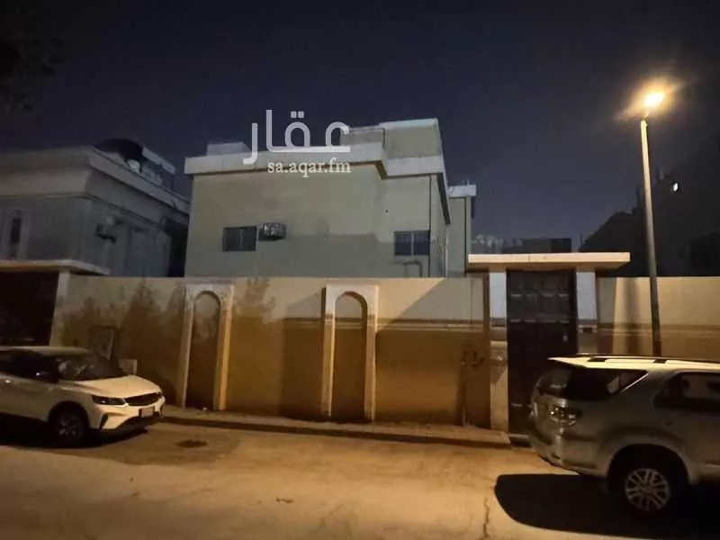 9 bedroom villa in King Fahd 2