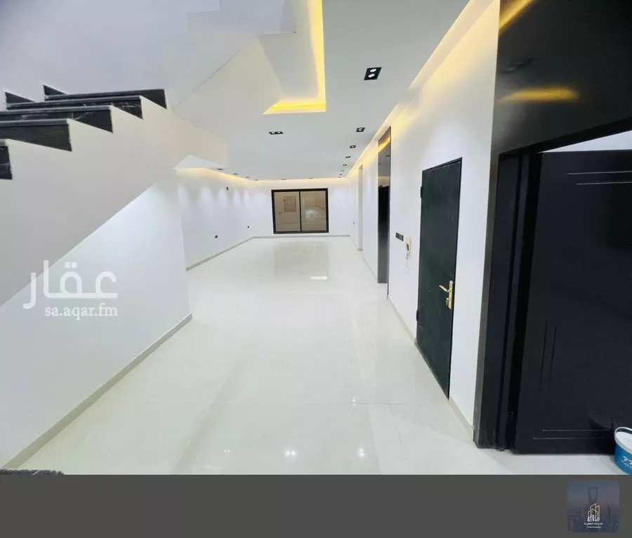 7 bedroom apartment in Al Janadriyah 2