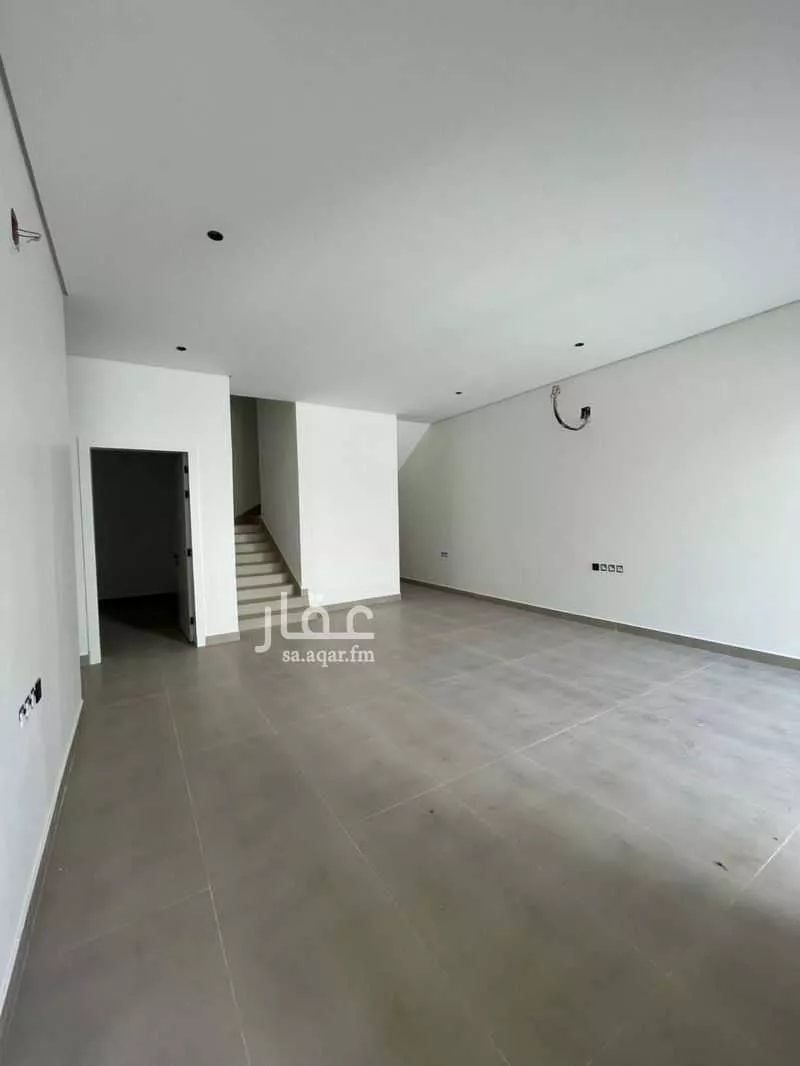 5 bedroom villa in Al Hazm 3