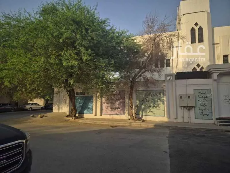 فيلا 14 غرف في الخالدية 12