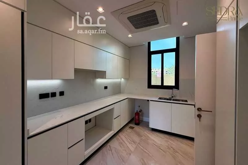 فيلا 4 غرف في سدرة 18