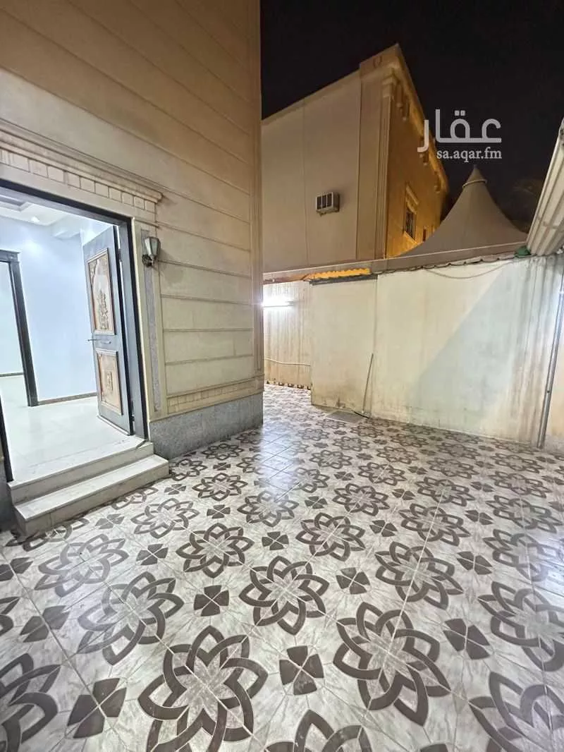 5 bedroom villa in Al Yarmouk 6