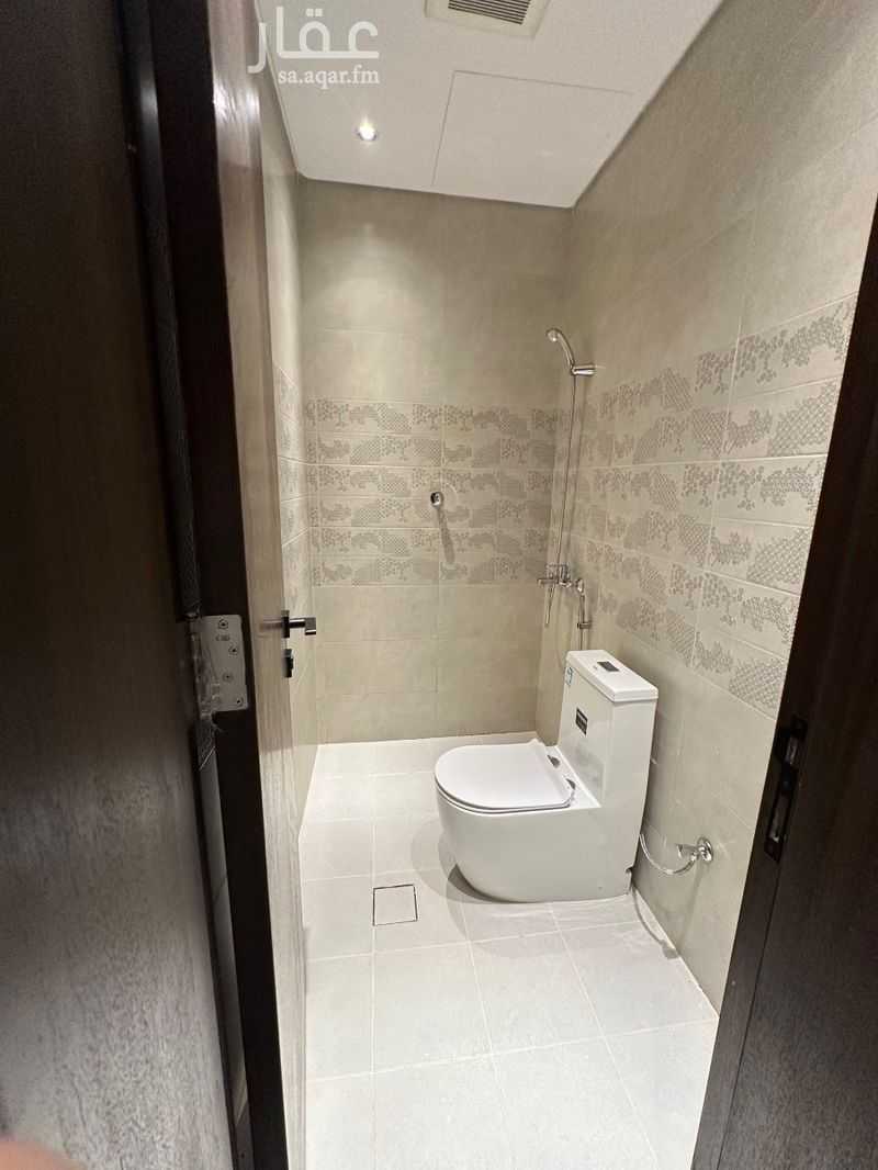 6 bedroom villa in Okaz, Riyadh 17