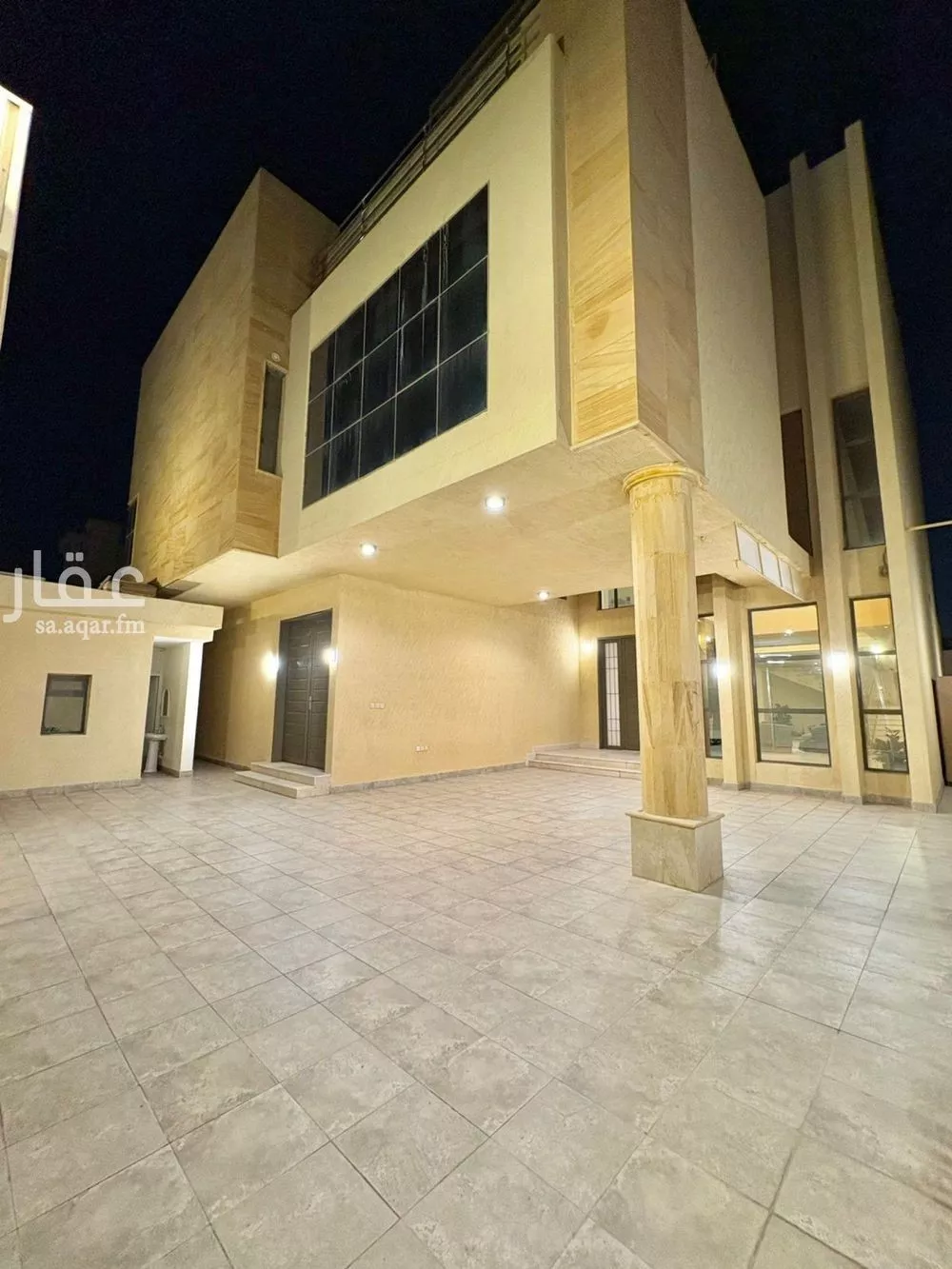 13 bedroom villa in Al Aridh 4