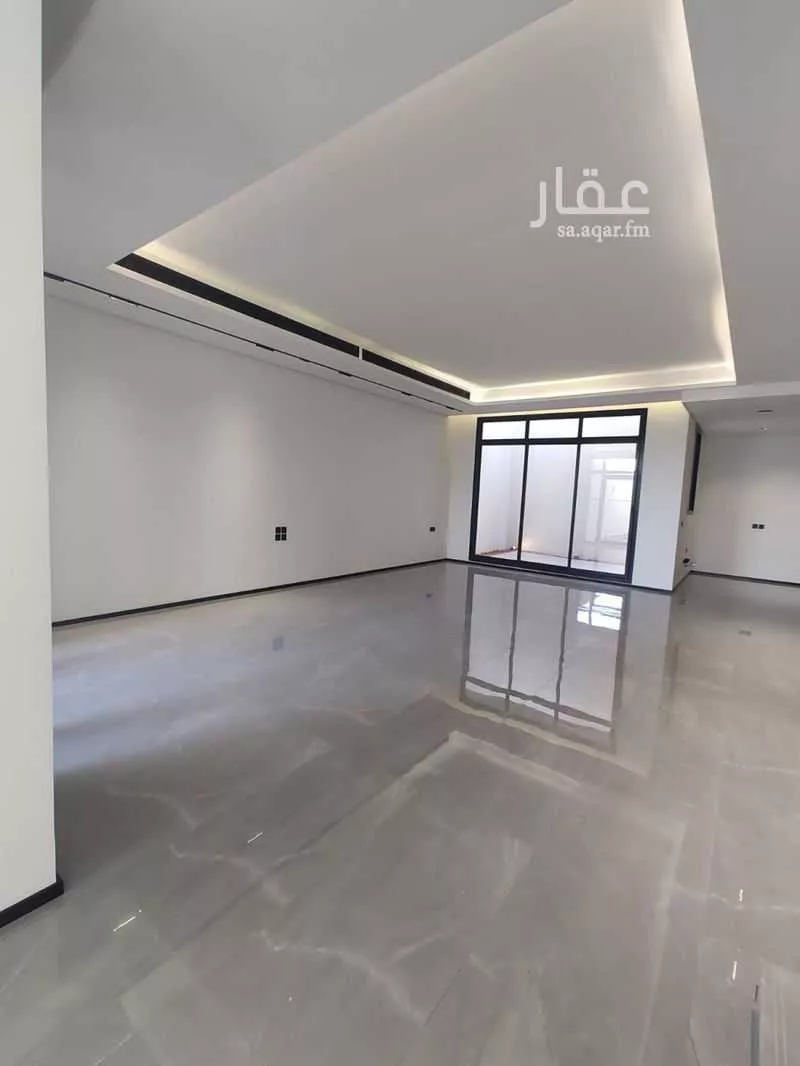 فيلا 4 غرف في العارض 8