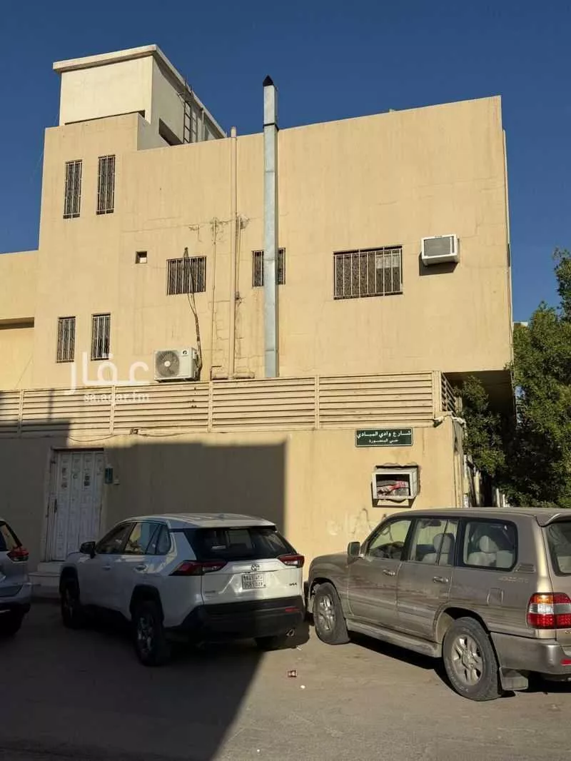 12 bedroom villa in Al Mansurah 3