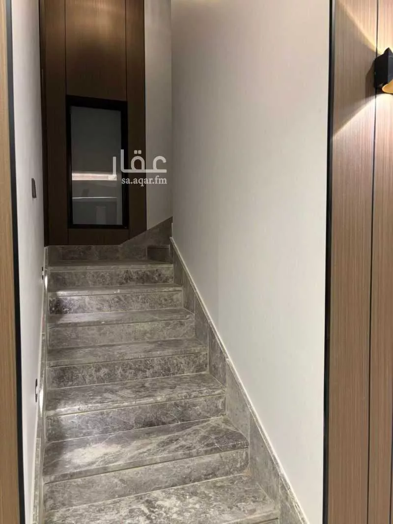 فيلا 7 غرف في النرجس 6