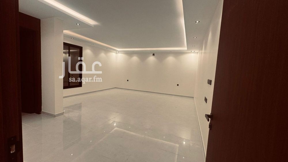 5 bedroom villa in Dhahrat Laban, Riyadh 18