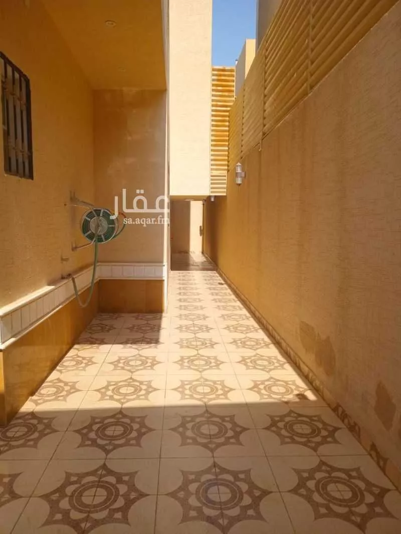 7 bedroom villa in Dhahrat Laban 7