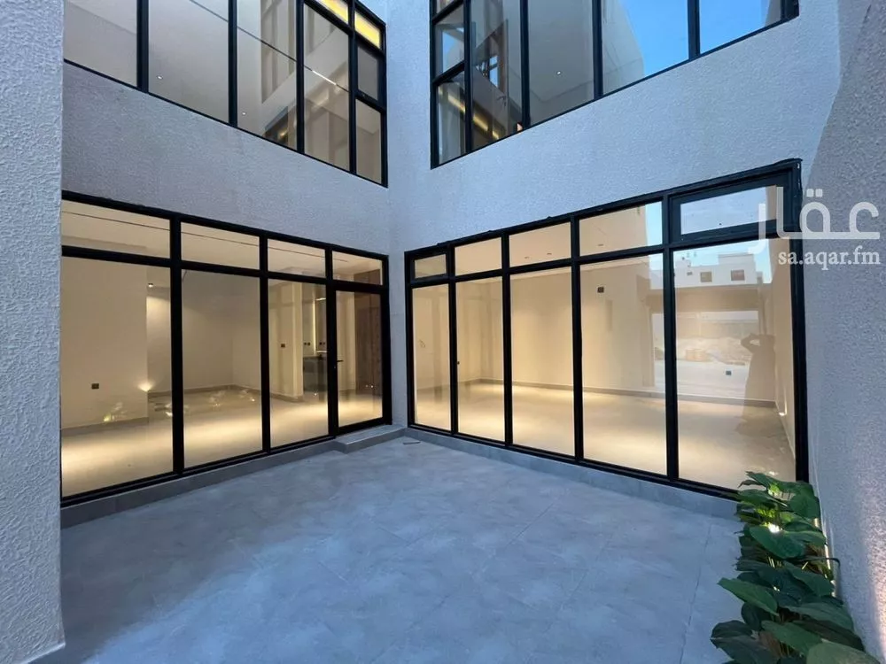 5 bedroom villa in Al Mahdiyyah 3