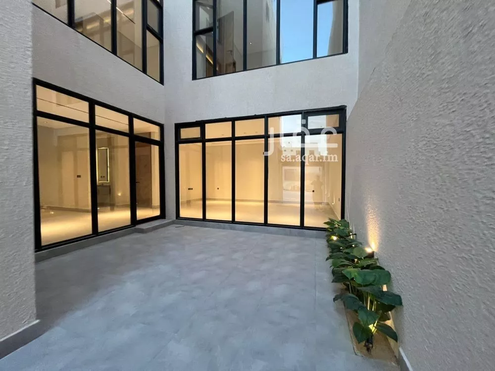 5 bedroom villa in Al Mahdiyyah 4