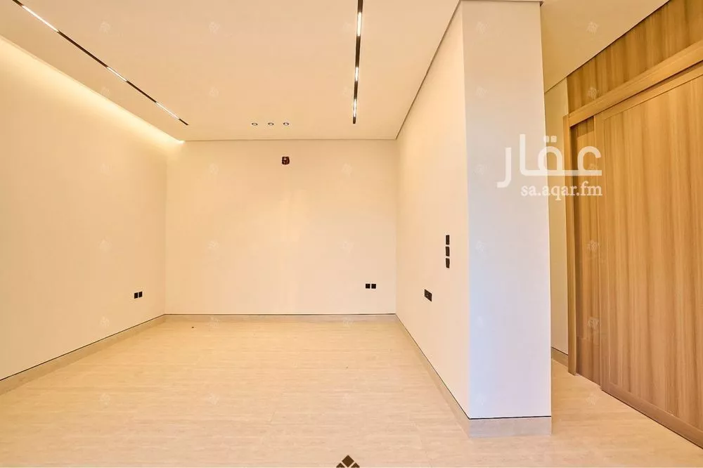 5 bedroom villa in Al Mahdiyyah 6