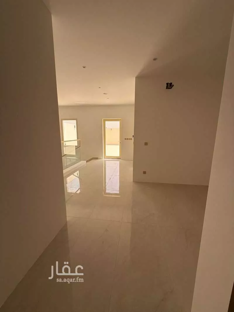 فيلا 10 غرف في الرمال 23