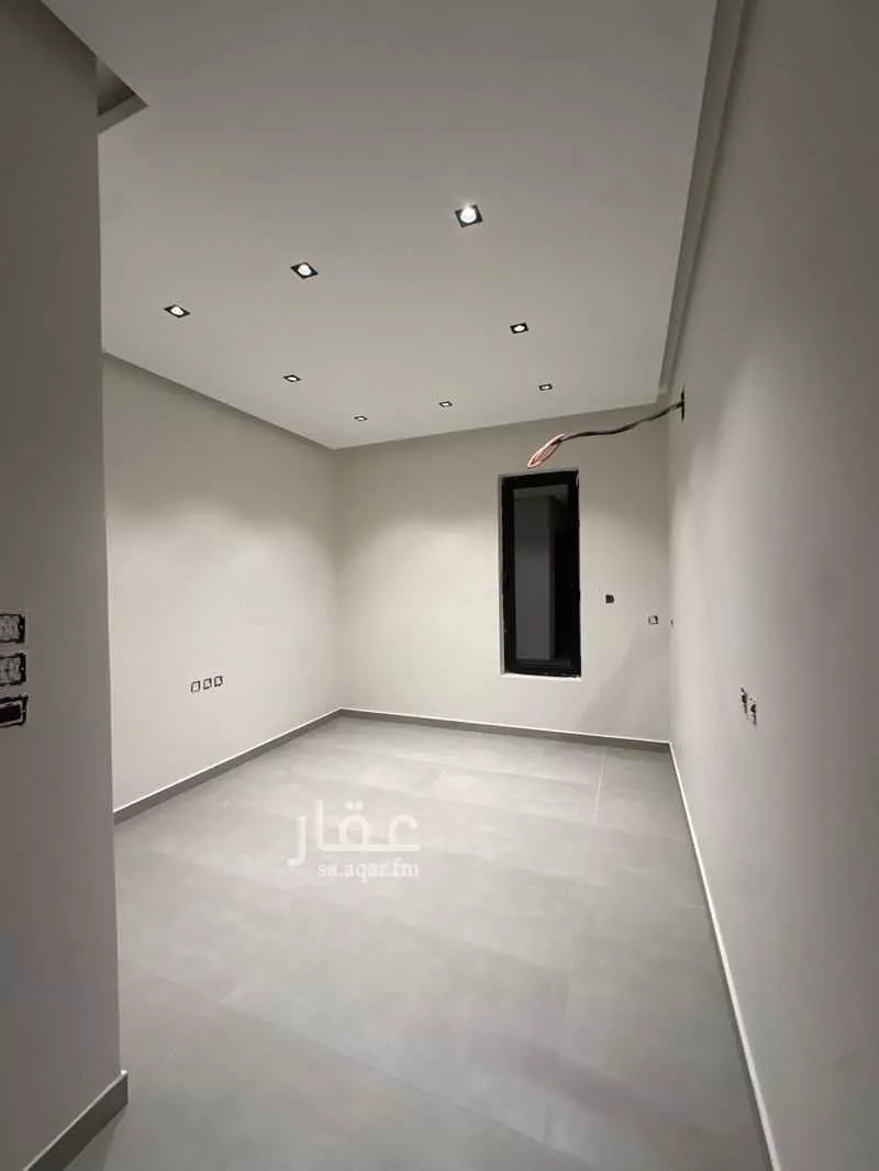 6 bedroom villa in Al Rabwa 11