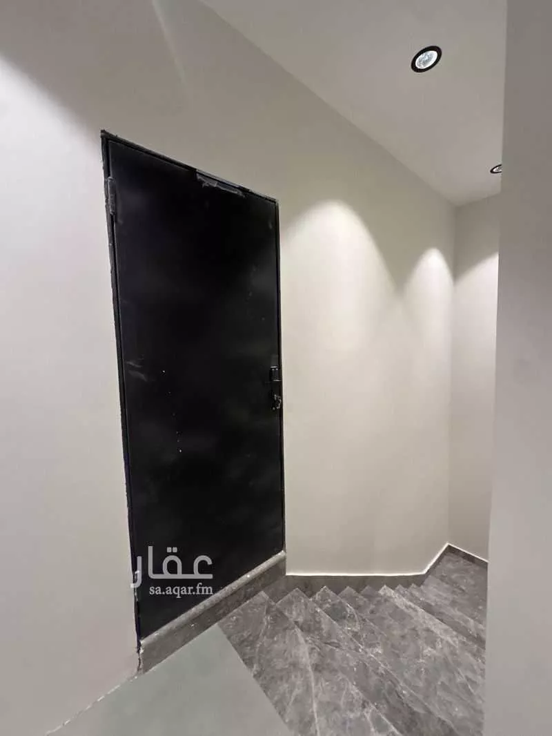 6 bedroom villa in Al Rabwa 15