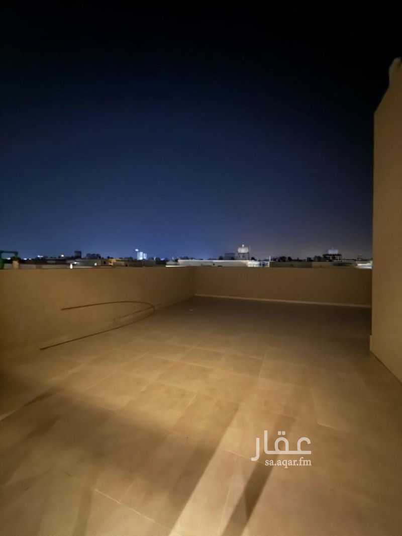 8 bedroom building in At Tahliyah, Eastern Province 2