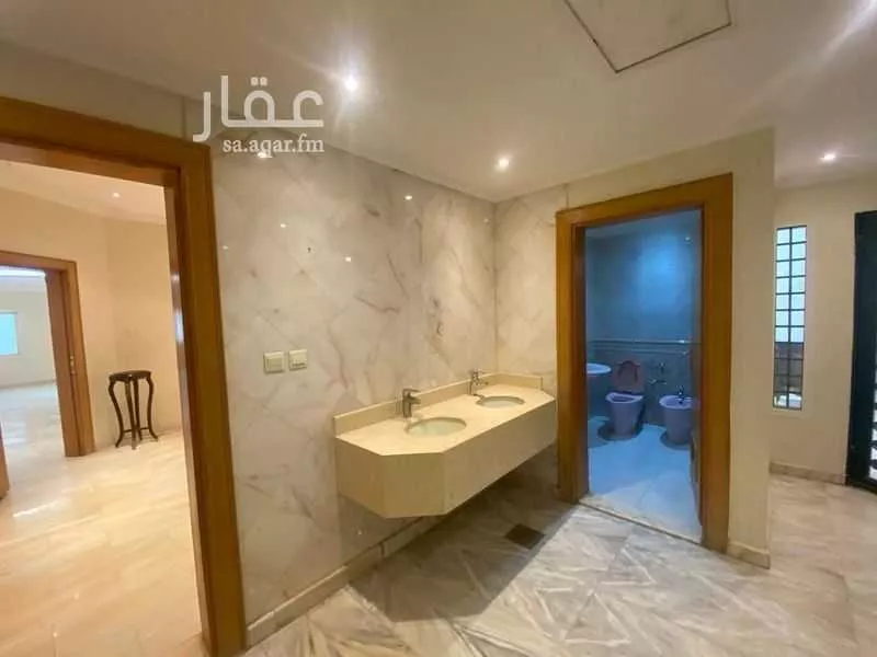 فيلا 5 غرف في المغرزات 18