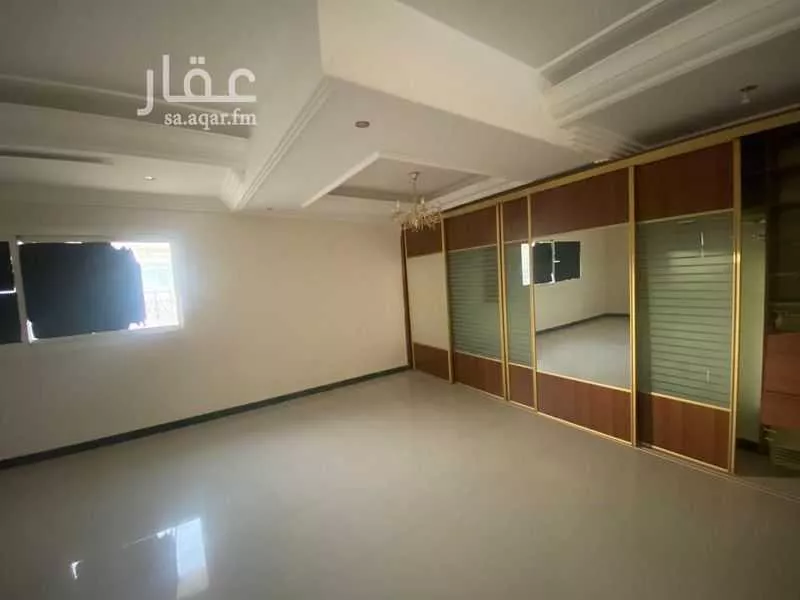 فيلا 5 غرف في المغرزات 10