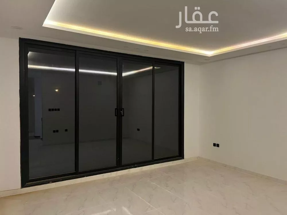 شقة 6 غرف في عكاظ 9