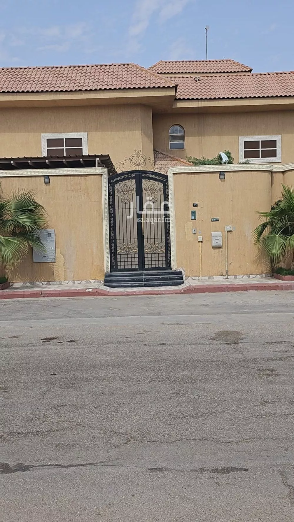 4 bedroom villa in Al Khaleej 17