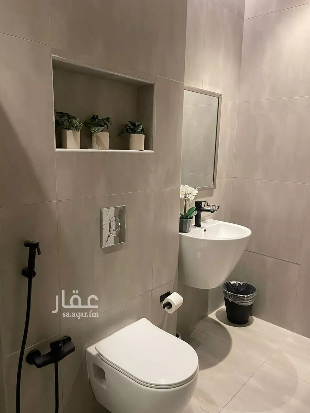 3 bedroom apartment in Al Malqa 6