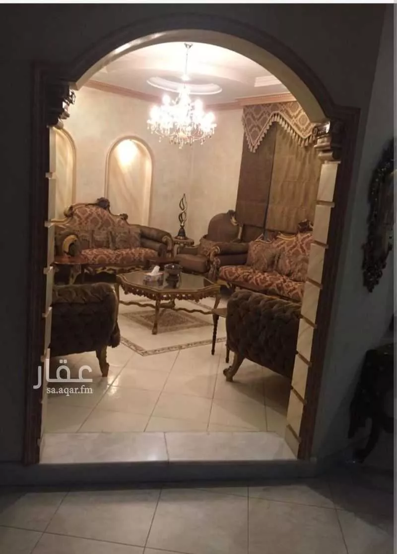 فيلا 7 غرف في الملك فيصل 9