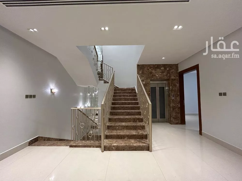 6 bedroom villa in Al Narjis 17