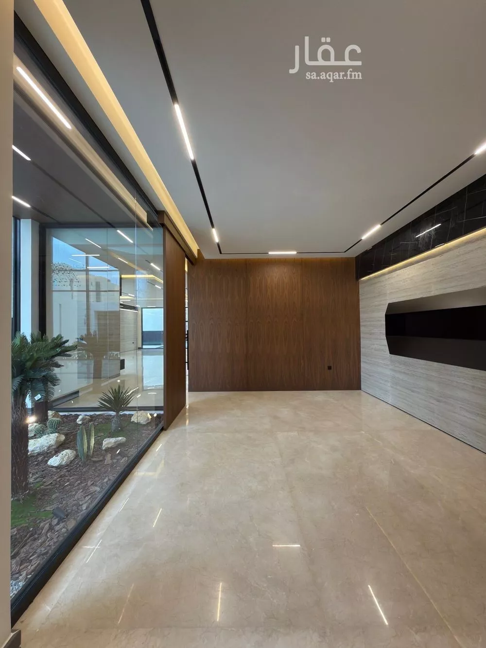 6 bedroom villa in Al Narjis 5