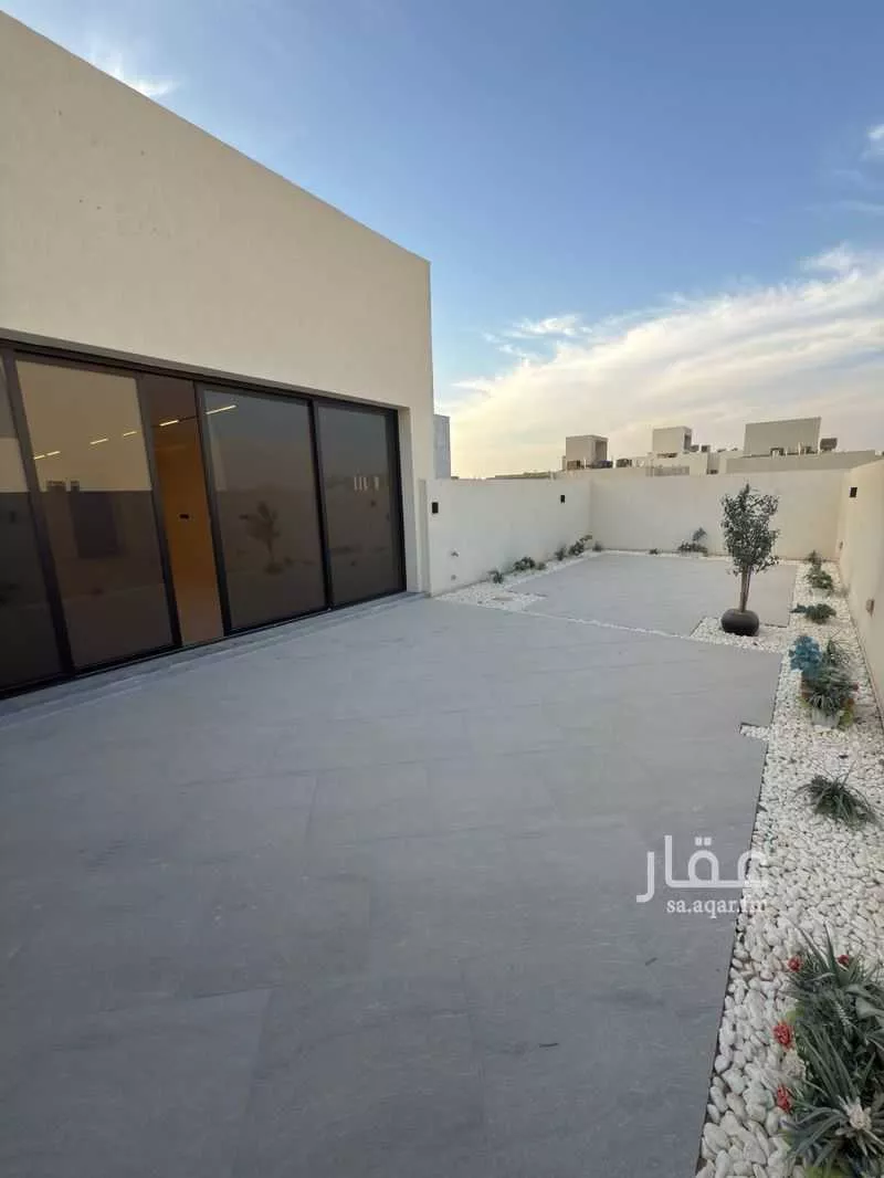 6 bedroom villa in Al Nada 18