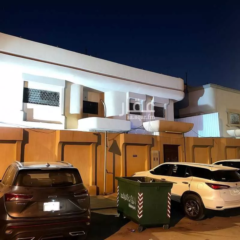 20 bedroom villa in Al Mansurah 4