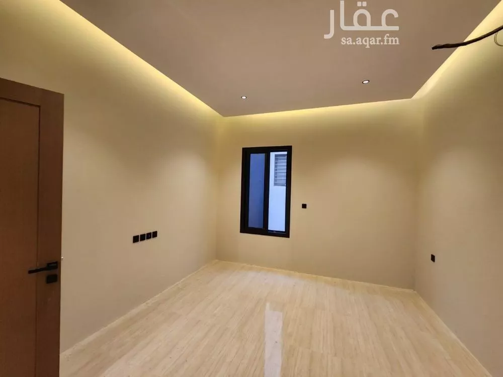 فيلا 3 غرف في العارض 10