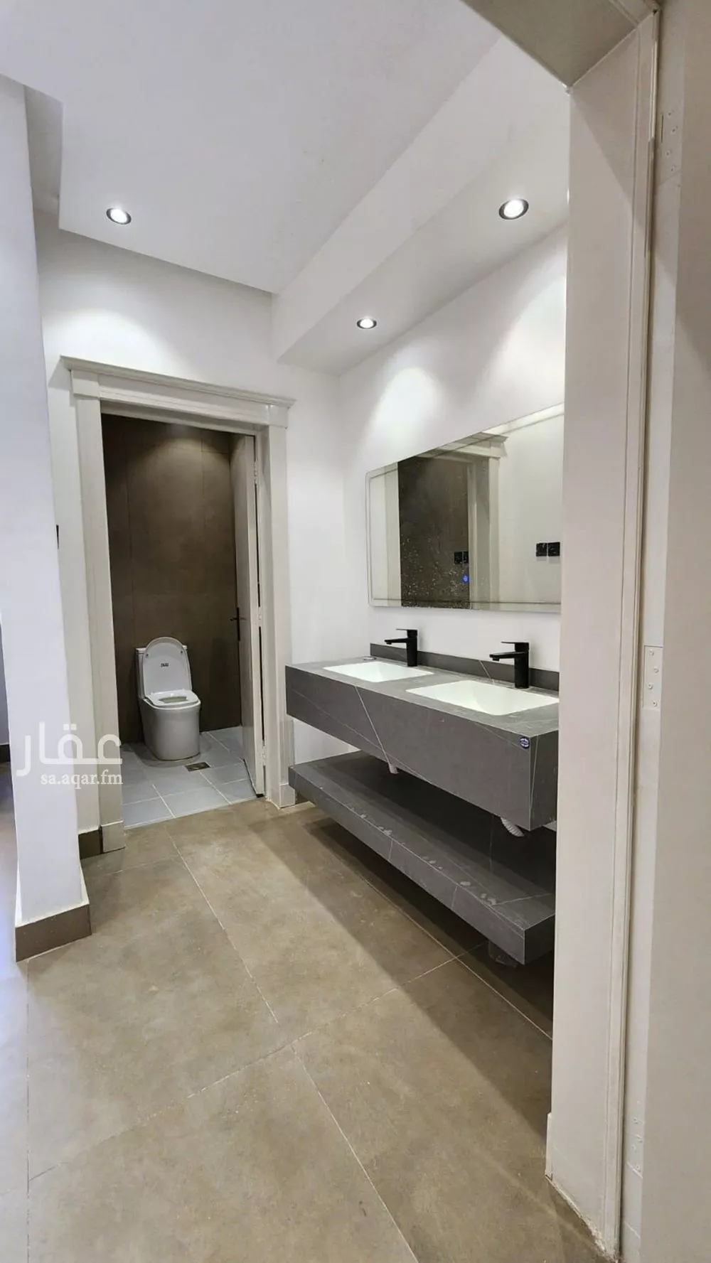 5 bedroom villa in Al Yasmin 2