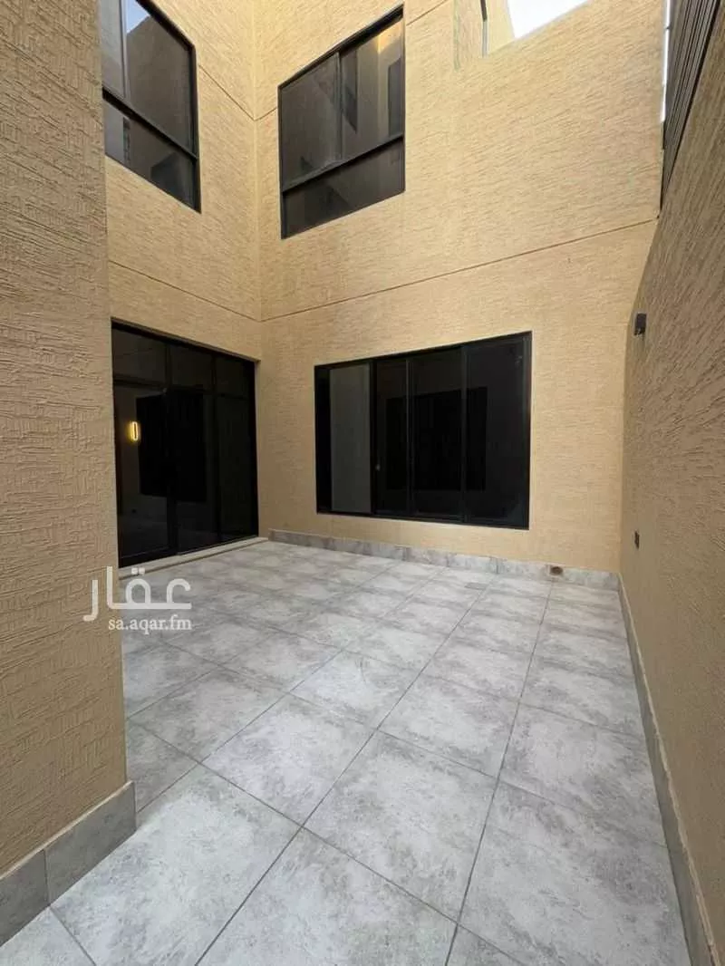 8 bedroom villa in Al Mahdiyyah 6