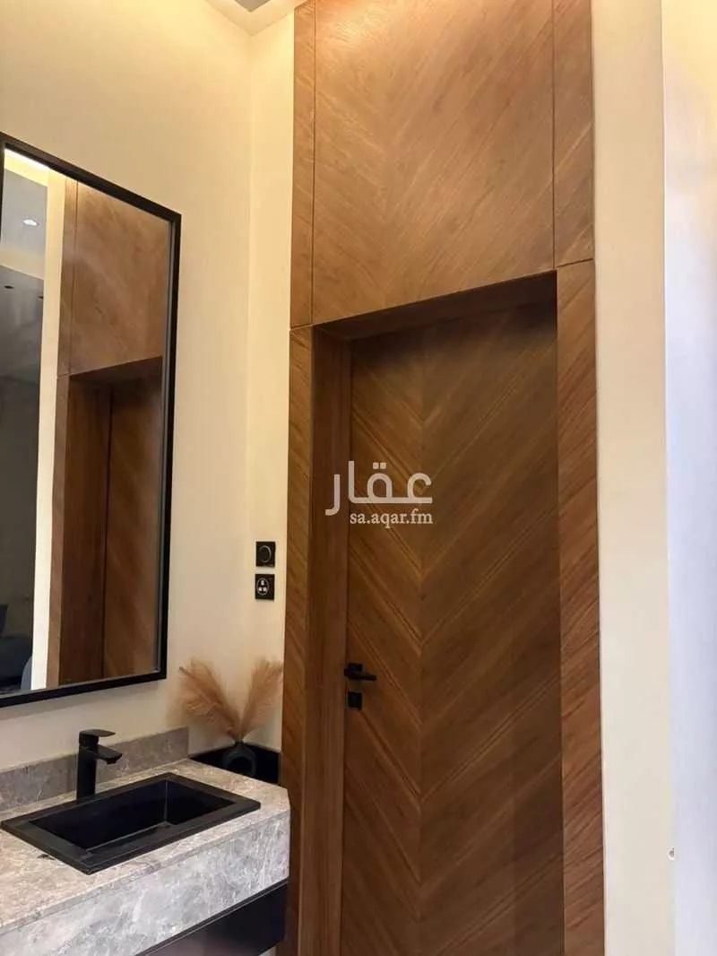 8 bedroom villa in Al Mahdiyyah 9