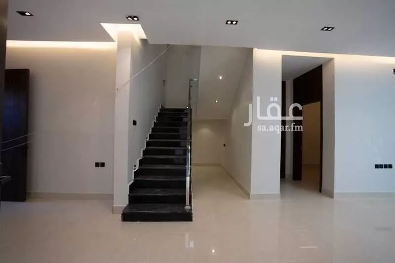 فيلا 5 غرف في ديراب 17
